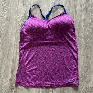 Saucony stripe workout top